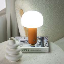 ΕΠΙΤΡΑΠΕΖΙΟ ΕΠΑΝΑΦΟΡΤΙΖΟΜΕΝΟ ΦΩΤΙΣΤΙΚΟ LED CCT